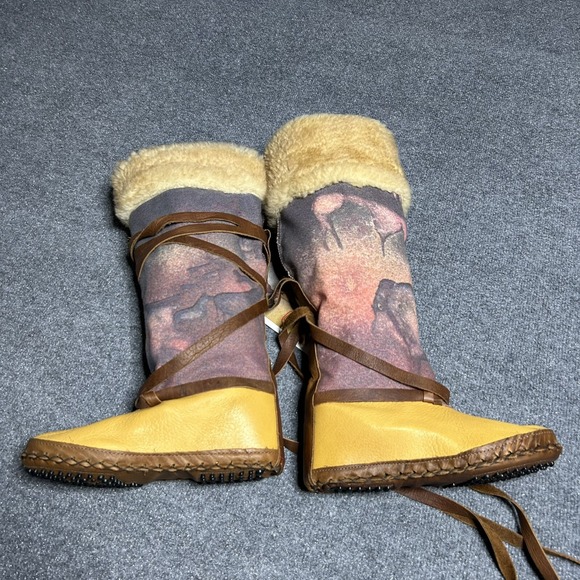 Dark Swan Boots Womens 8 Moccaluk Shearling Lined Waterproof Handmade Native - Picture 10 of 16